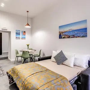 apt-casa-kamilla-napoli.hotels-amalfi.com/